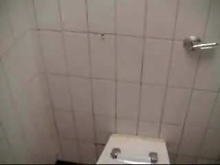 Viešumas tualetas šlapinimasis