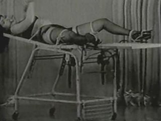 Betty trang escapes từ bondage video
